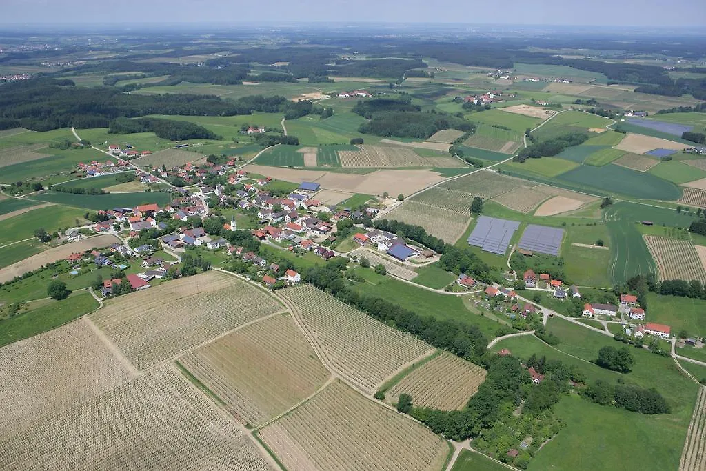 Holledau-Apartments Familie Gmeineder Osterwaal شقة